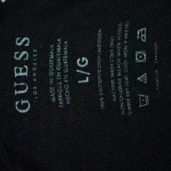 Black & gold guess men's short sleeve t-shirt.(size L) - Picture 5 of 5